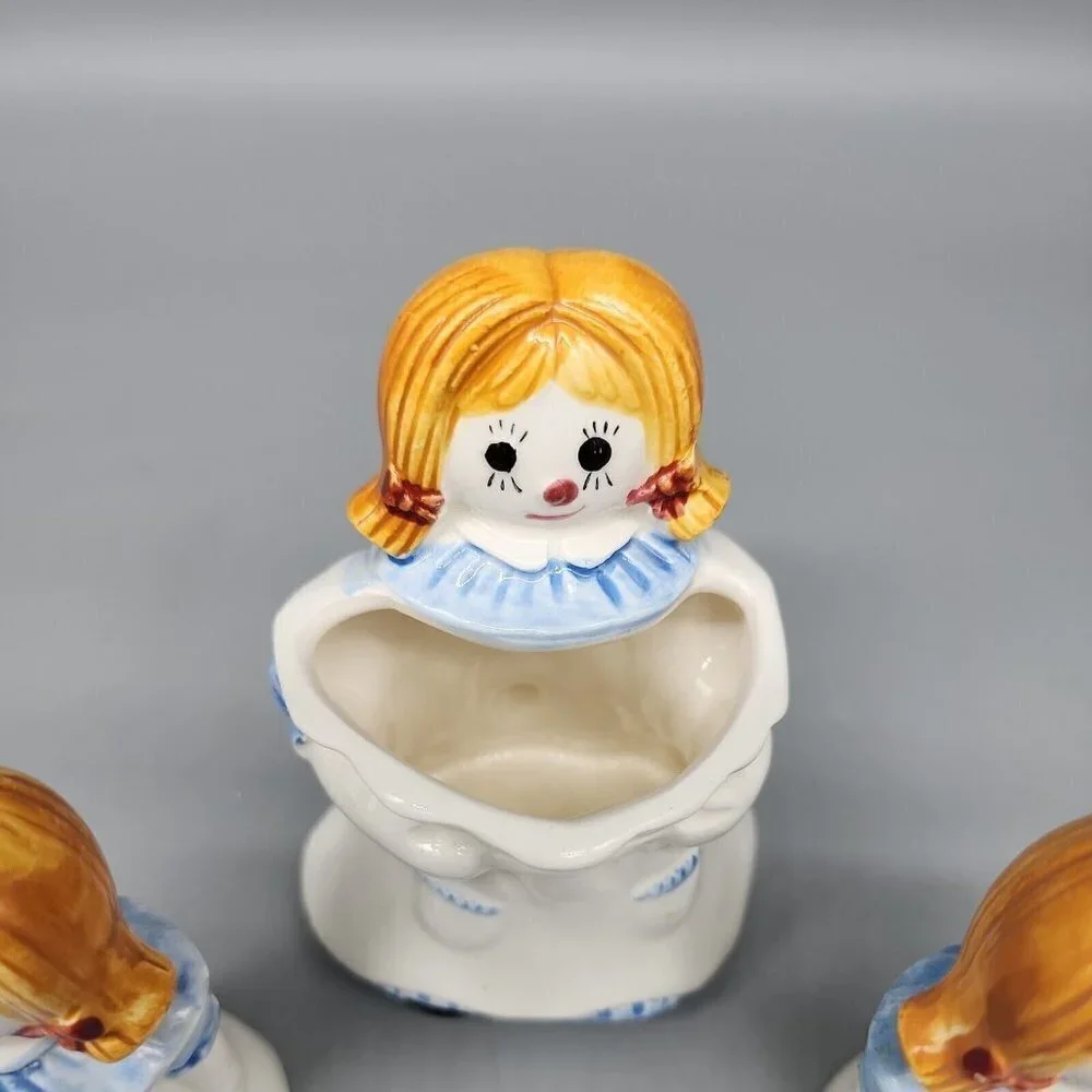 VINTAGE 1930s ROYAL SEALY RAGGEDY ANN SALT PEPPER CREAMER SET OF 3 BLUE WHITE